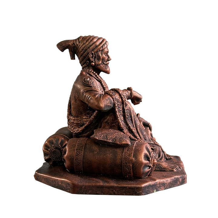 Chhatrapati Shivaji Maharaj Aramat Baithak Murti (4 inch) – Multicolour Car Dashboard Idol