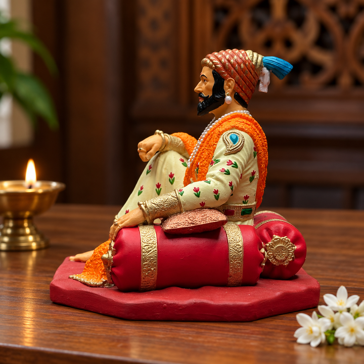 Chhatrapati Shivaji Maharaj Aramat Baithak Murti (4 inch) – Multicolour Car Dashboard Idol
