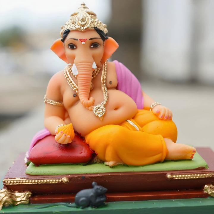 Ganpati Bappa on Pat Murti (4 inch) – Seated Ganesh Idol