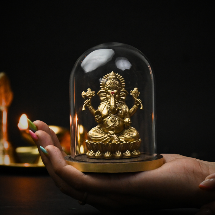 Shakti Ganesh Idol with Glass Dome (4 inch) – Ganpati Murti for Car Dashboard in Gold & Silver