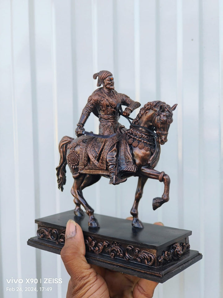 Chatrapati Shivaji Maharaj Statue on Horse
