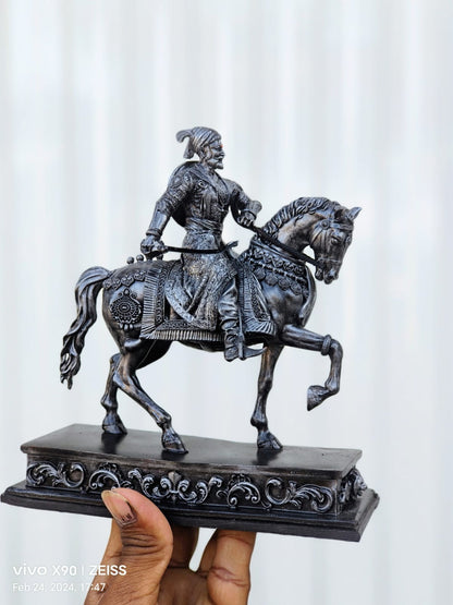 Chatrapati Shivaji Maharaj Statue on Horse