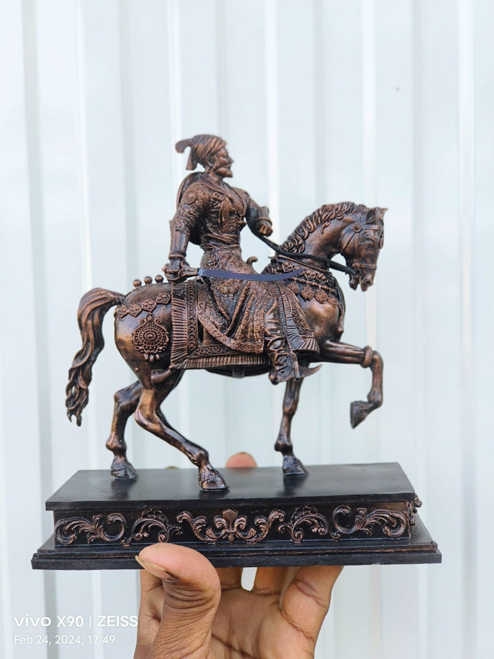 Chatrapati Shivaji Maharaj Statue on Horse