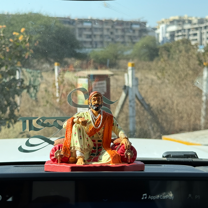 Chhatrapati Shivaji Maharaj Aramat Baithak Murti (4 inch) – Multicolour Car Dashboard Idol
